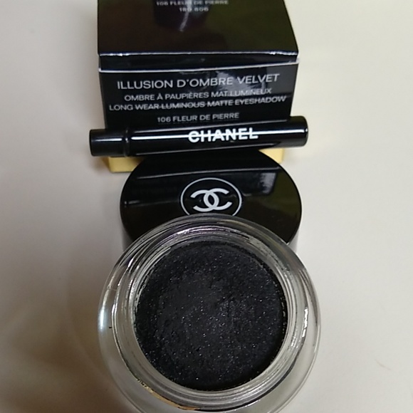 CHANEL Mascara and Longwear Luminous matte eyeshad - Picture 2 of 3